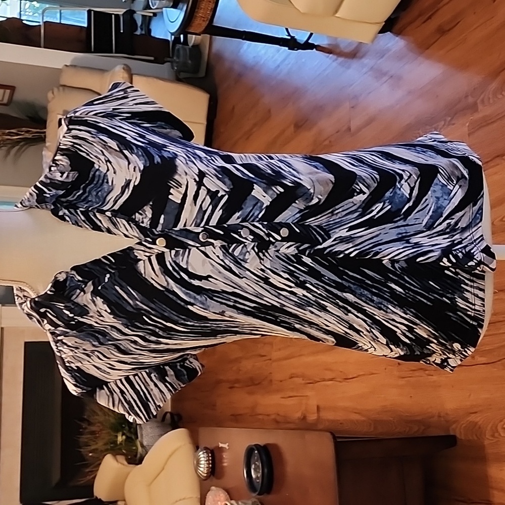 Blouse, Alfani, size m, 95% polyester 5% spandex multi color, blue, black, cream